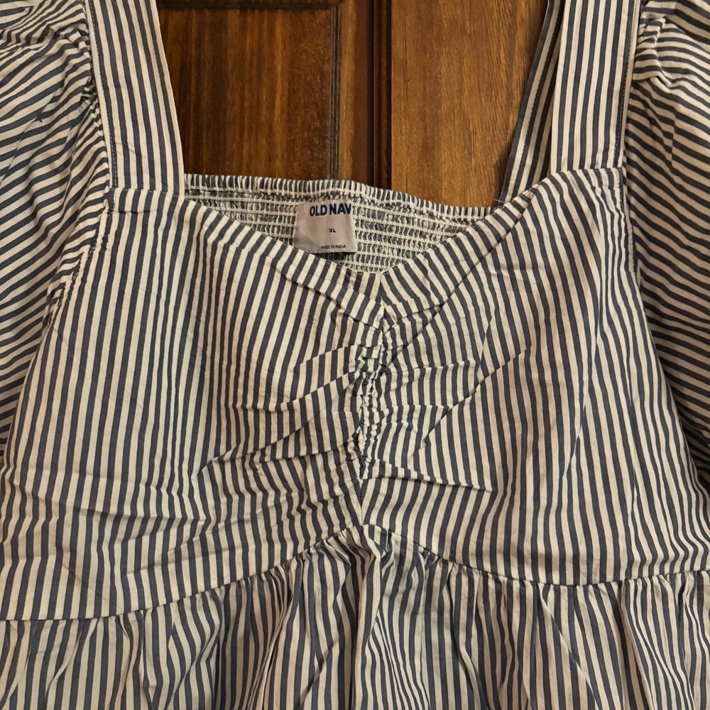 Old Navy Puff-Sleeve Smocked Striped Babydoll Swing Blouse - Picture 4 of 5